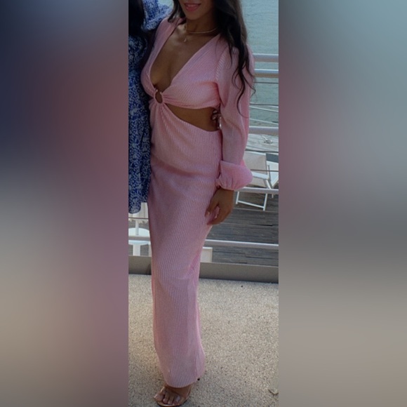 RNWY pink cut out bell sleeve dress size 2 - Picture 5 of 5